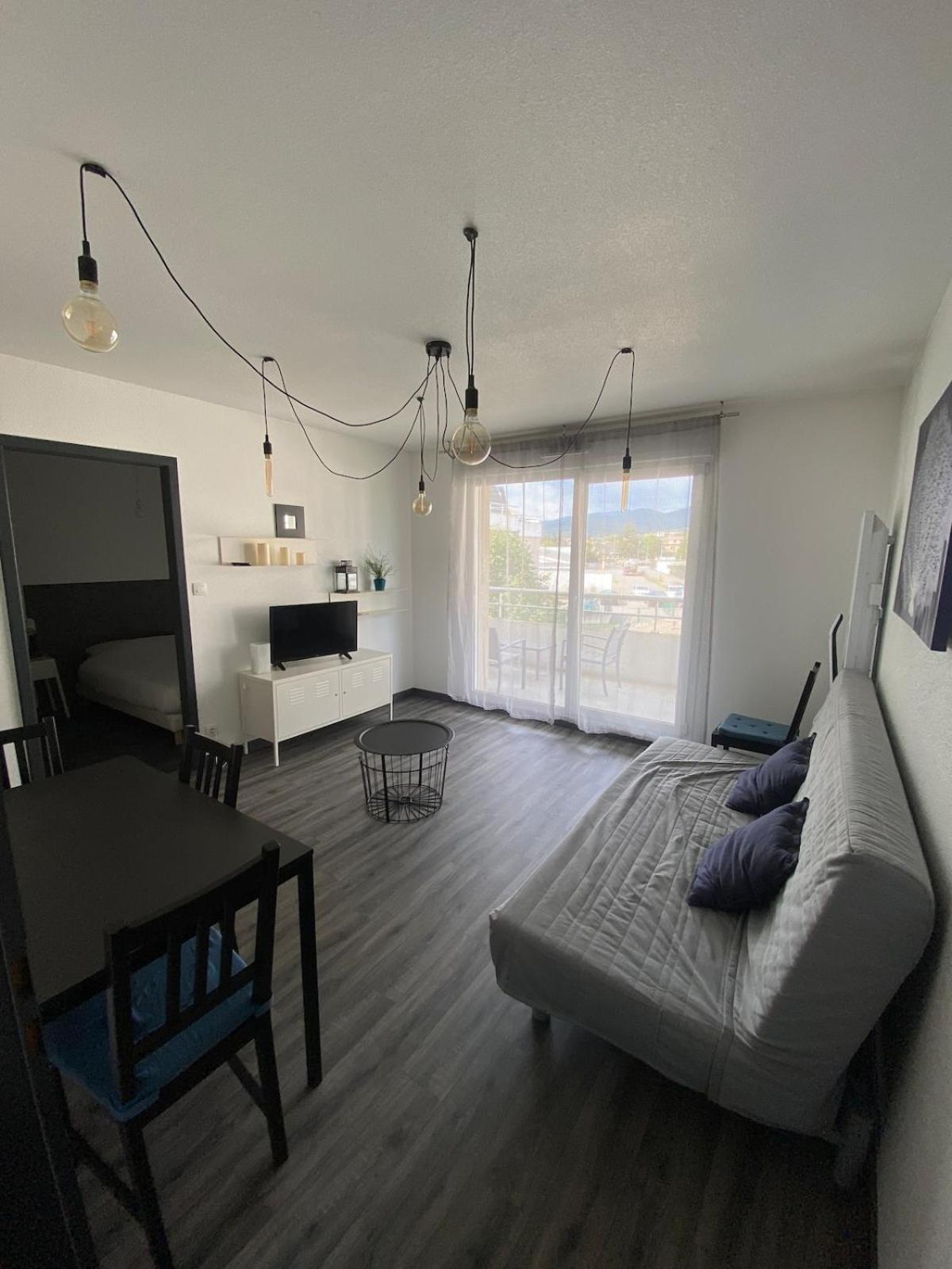 U1 Chaleureux Appartement Avec Balcon A Uffholtz エクステリア 写真